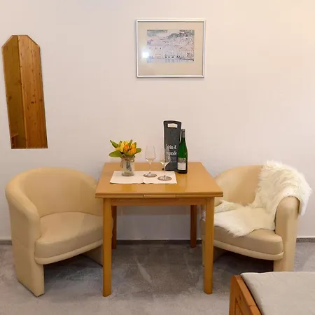 Wein Und Gaestehaus Scheid 3*